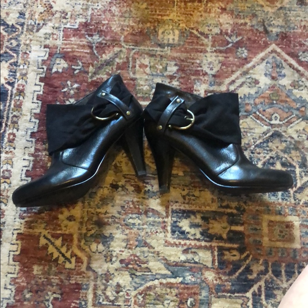 Nine West Leather booties